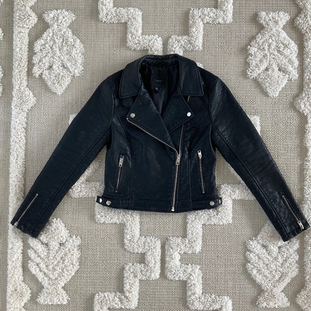Forever21 Womens Black Faux Leather Moto Jacket with Removable Fur Colla…